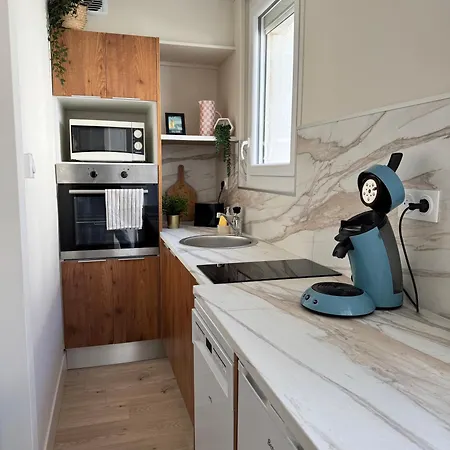 Situe A 200m De La Apartment *
