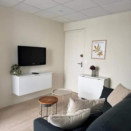 Situe A 200m De La